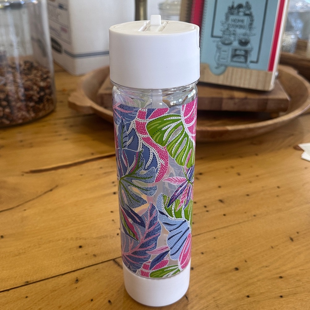 Lilly Pulitzer Blue Grotto "Beleaf in Yourself"‎ GWP Water Bottle Cold Only New